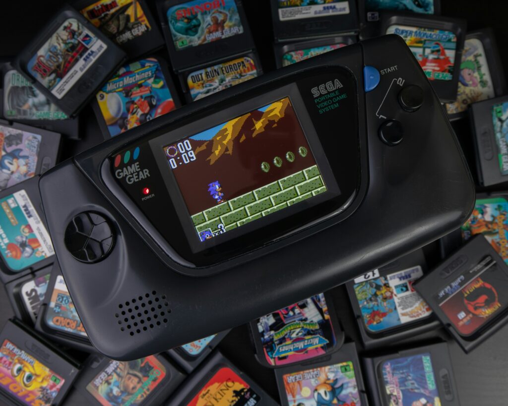best retro handheld game console showing a lineup of retro gaming handhelds including budget and premium emulation devices representing top picks for playing classic games