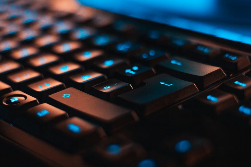 How many keys on a keyboard guide showing keyboard sizes representing how many keys on a keyboard full size keyboard keys count tkl 75 percent 65 percent 60 percent keyboard keys how many buttons on a keyboard guide