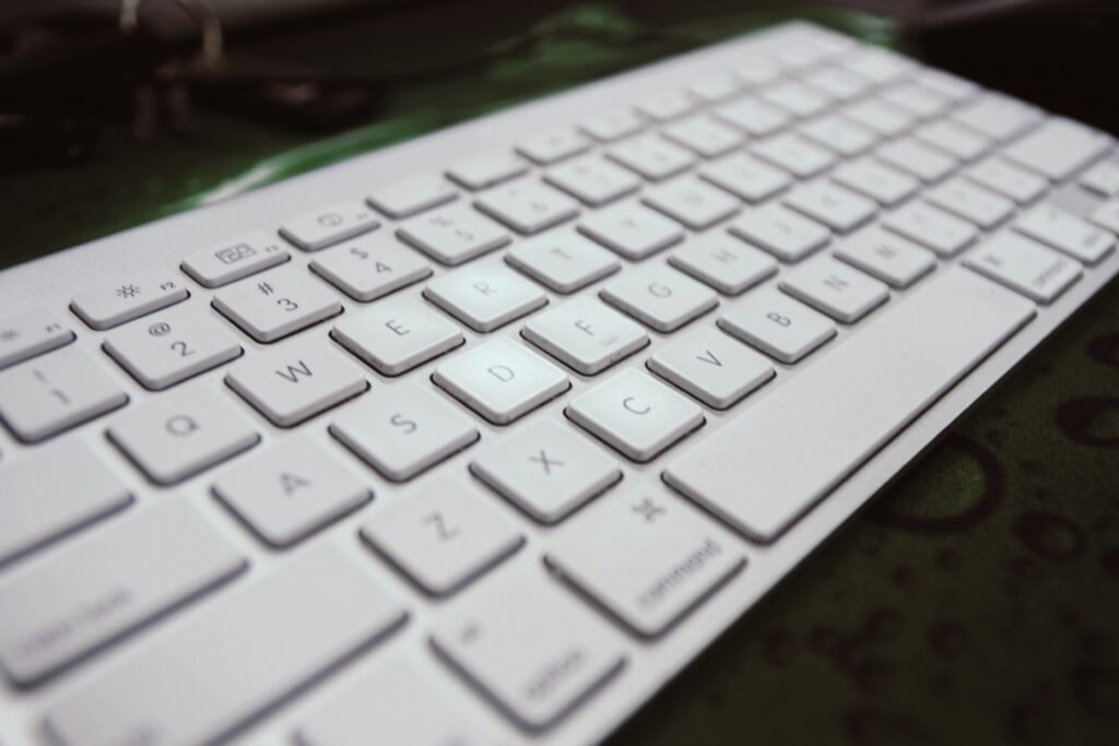 Gaming keyboard polling rate guide showing keyboard tilt representing keyboard polling rate test how to test keyboard polling rate polling rate test keyboard why do gamers tilt their keyboard gaming keyboard guide 2026